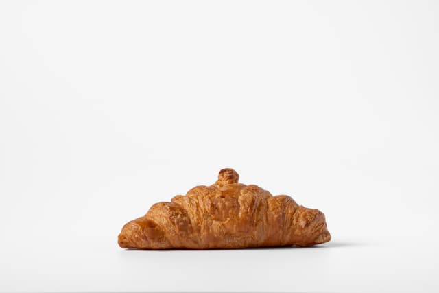 CROISSANT HOTELERO CON MANTEQUILLA